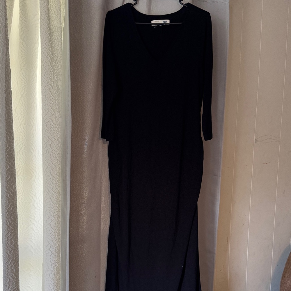 Old Navy Black Maternity Long Sleeve Dress